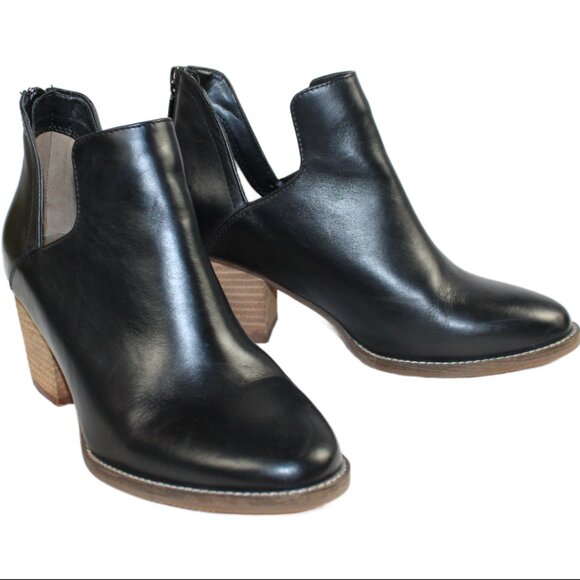 Blondo Neda Black Leather Waterproof Split Ankle Boot, Size 7.5 - Picture 8 of 11